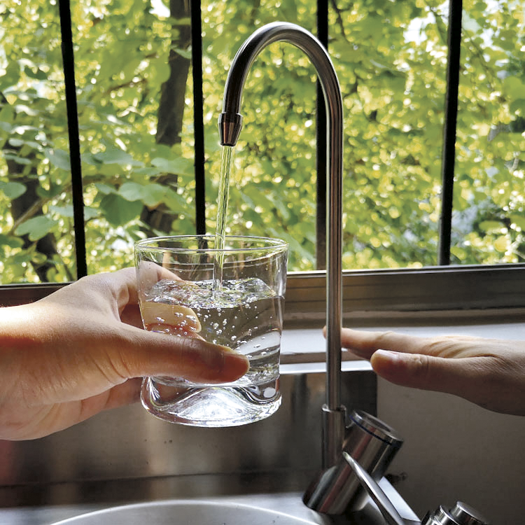 Stainless steel electronic bottle-filler tap for drinking fountain