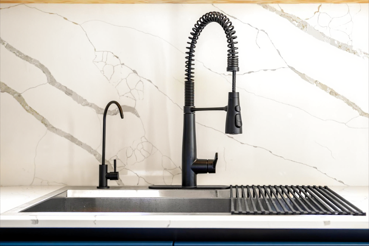 Têtes de pulvérisation de cuisine conçues pour les tâches de nettoyage intensif