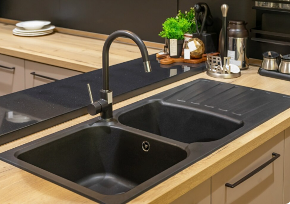 Qu’est-ce qui fait d’un lave-mains un équipement industriel, et comment le bon choix réduit les coûts à long terme