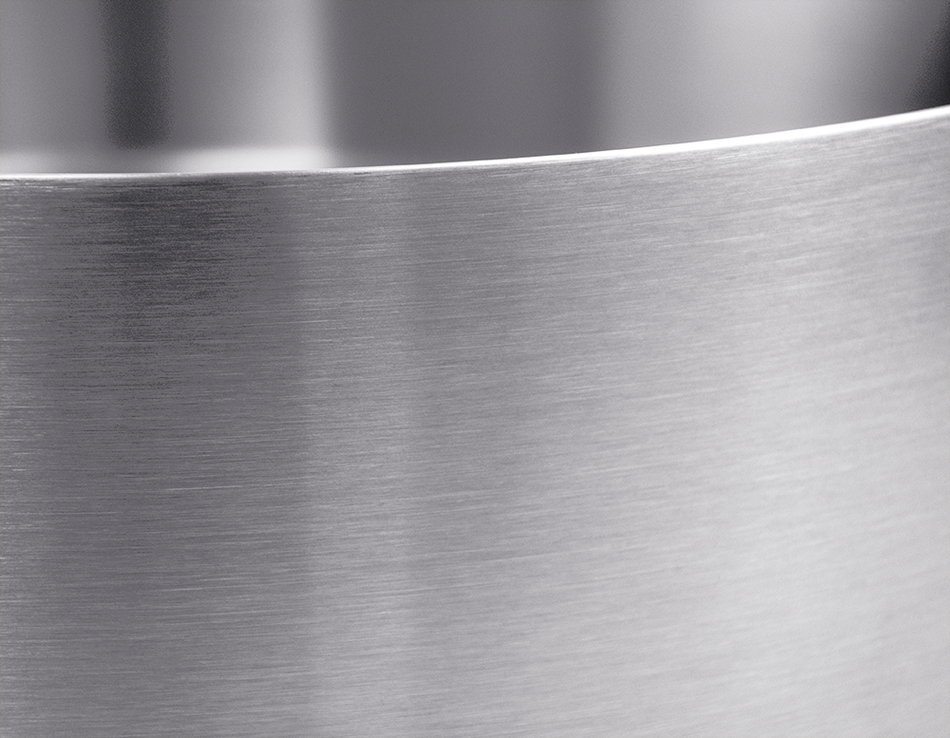 Round countertop washbasin in stainless steel with PVD coating